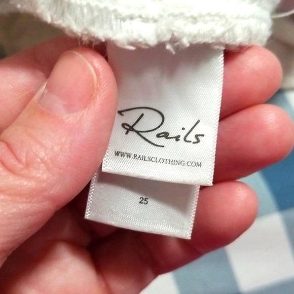 RAILS Logan White Stars Distressed Denim Short - Picture 9 of 16